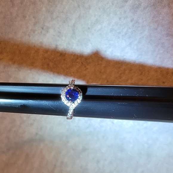 Dark Blue Sapphire Ring - Picture 5 of 9